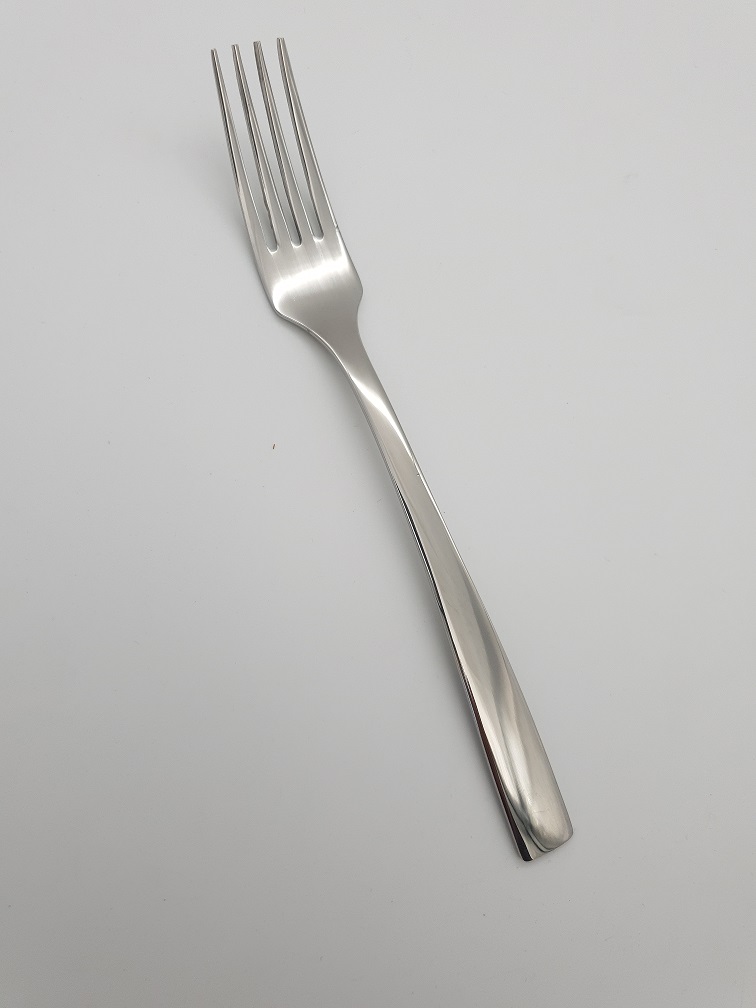 HELSINKI TENEDOR MESA 2,5MM 18/10 CJ12u