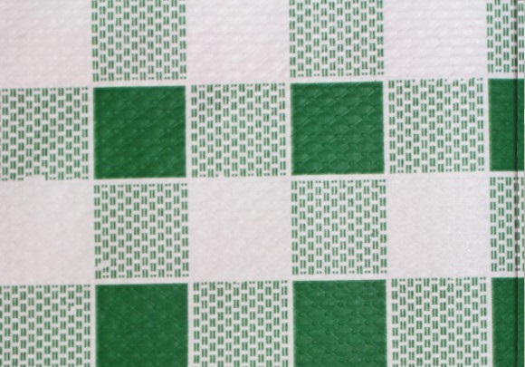 MANTEL 100X100 CUADRO VERDE 40g CJ4x100