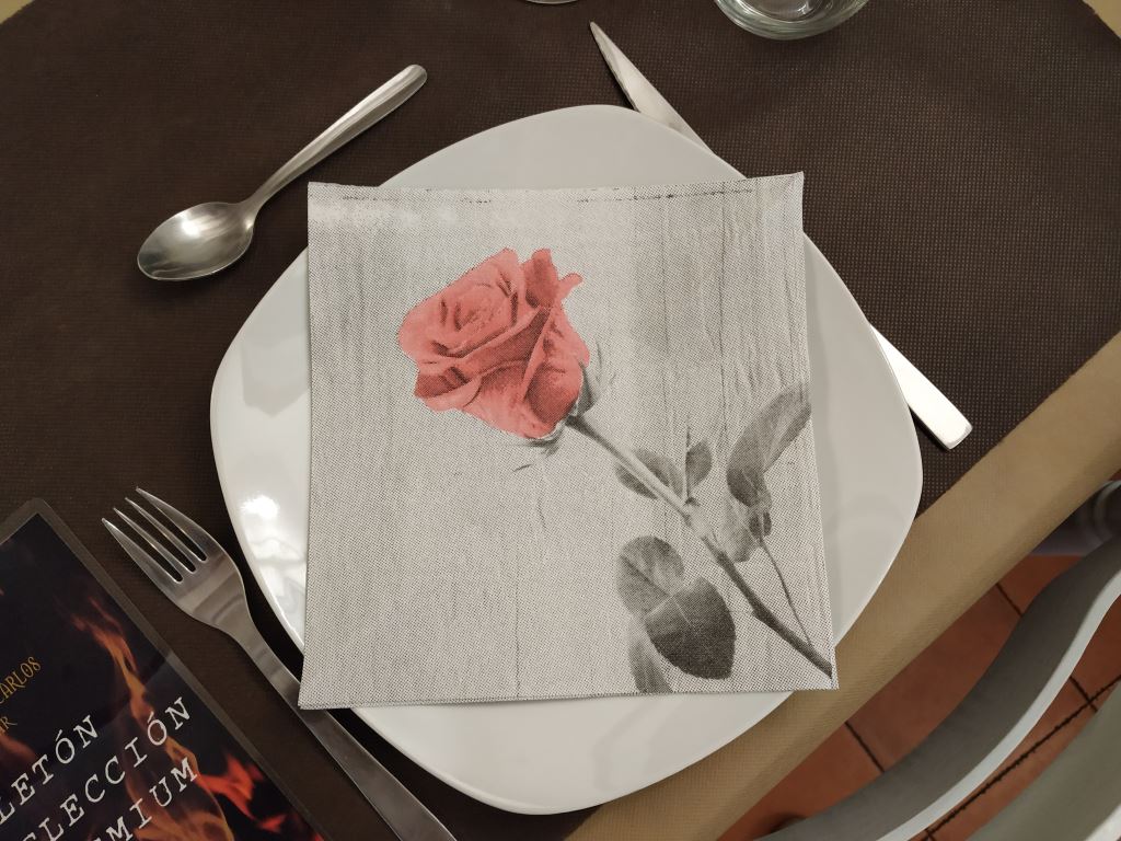 SERVILLETA 40x40 PP BELLA P/50 u.